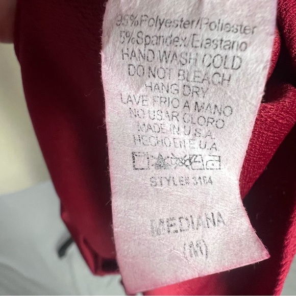 Elegant Red Fitted Bell Sleeve Blouse - Picture 5 of 6